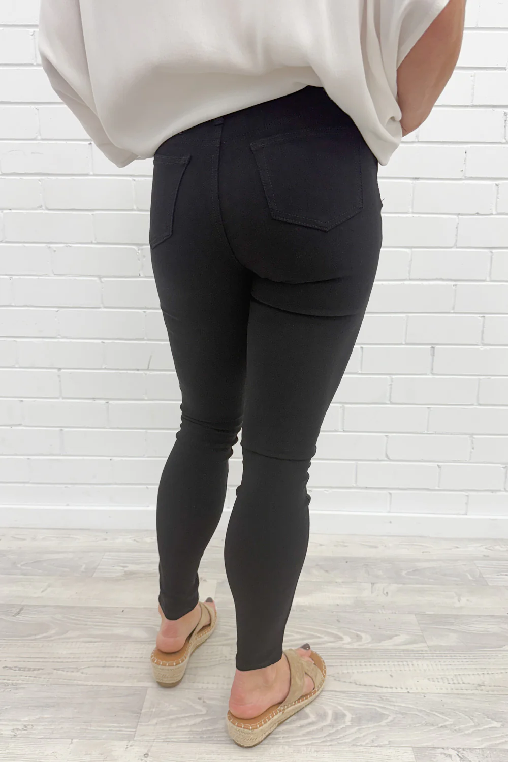 Alexa Pants - Image 9