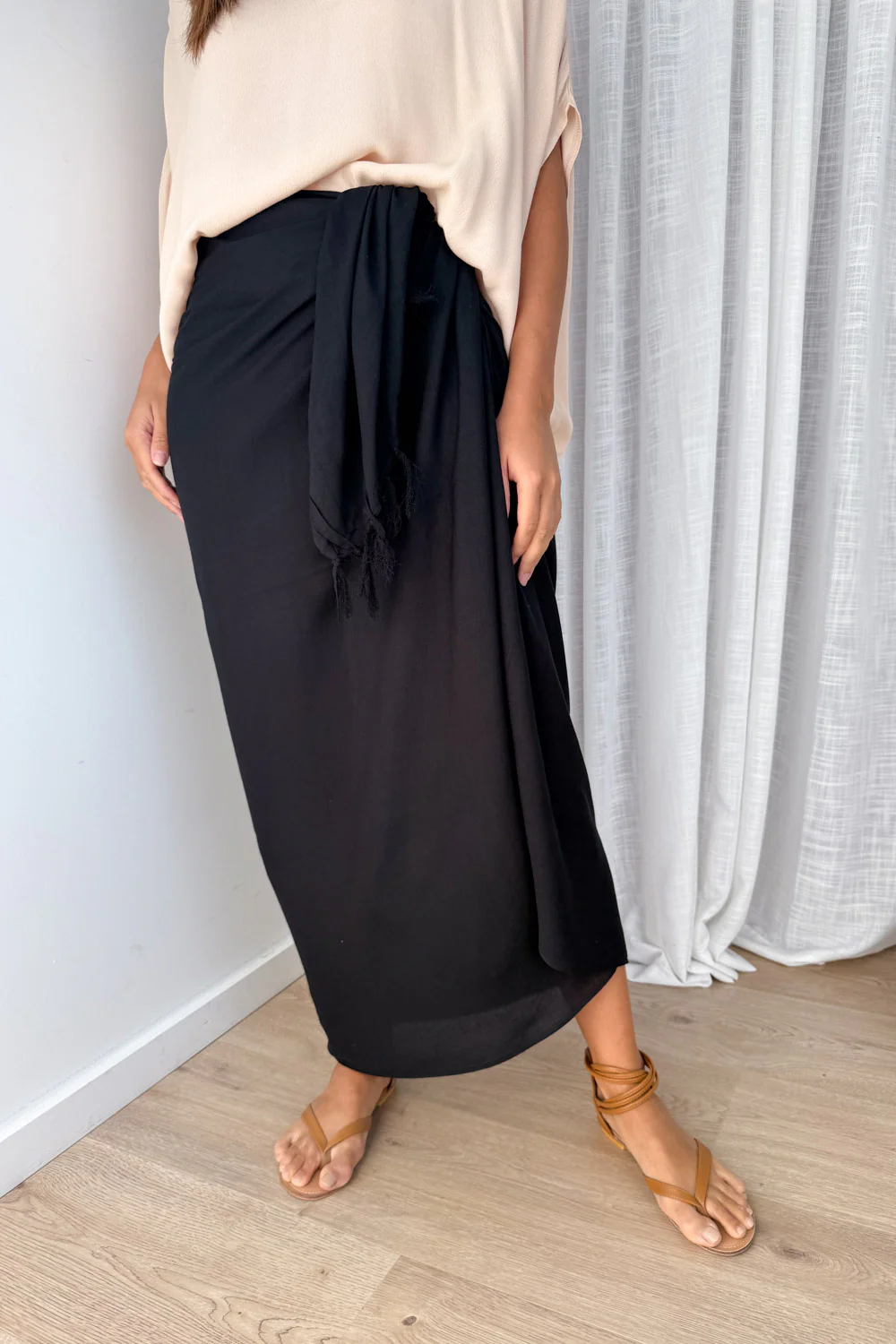 Beach Sarong - Black - Image 27