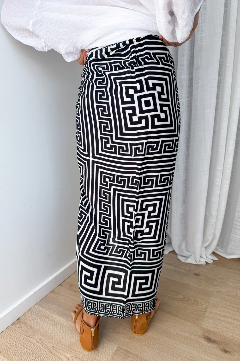 Beach Sarong - Black - Image 39