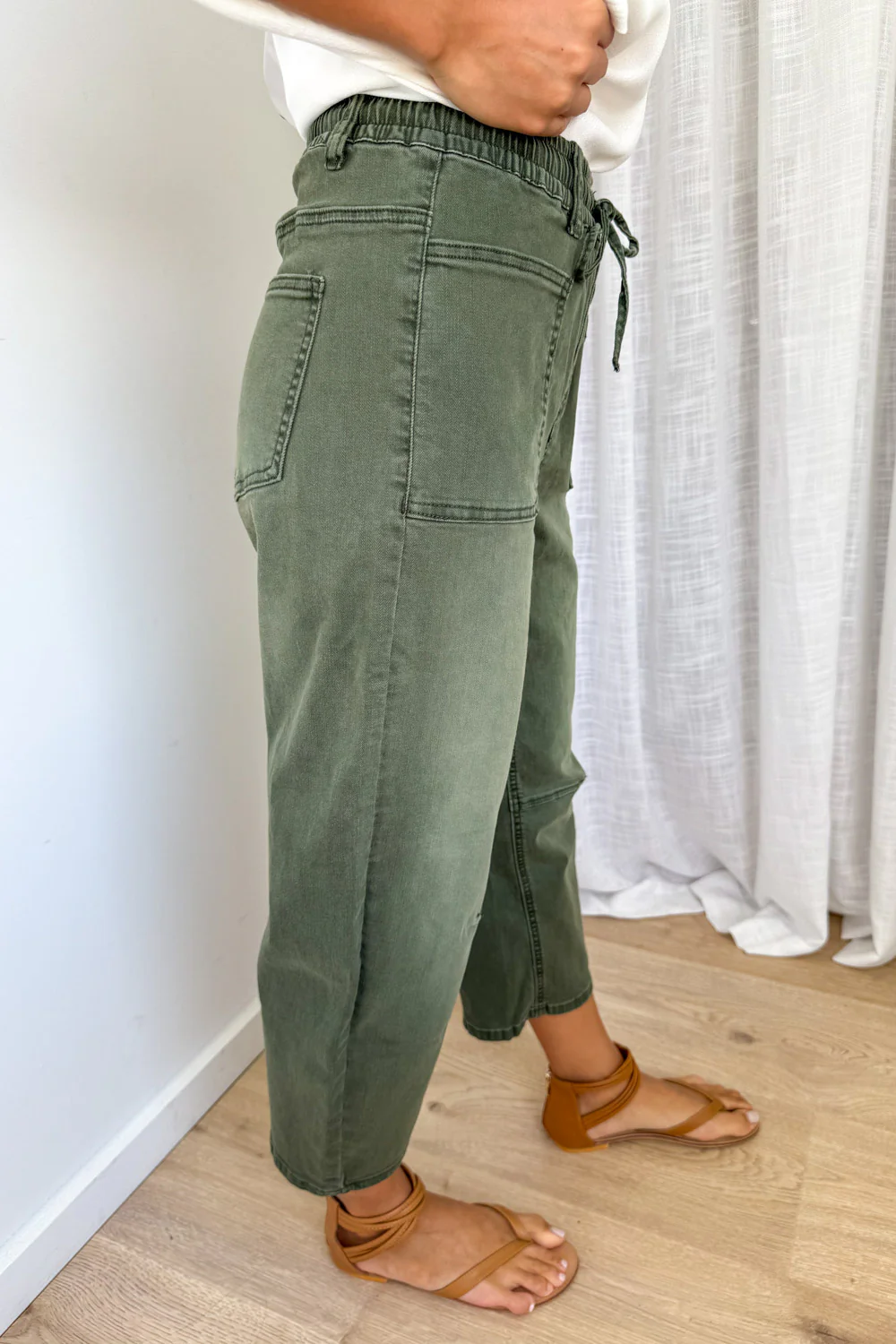 Camilla Crop Barrel Leg Jeans - Khaki Denim - Image 5