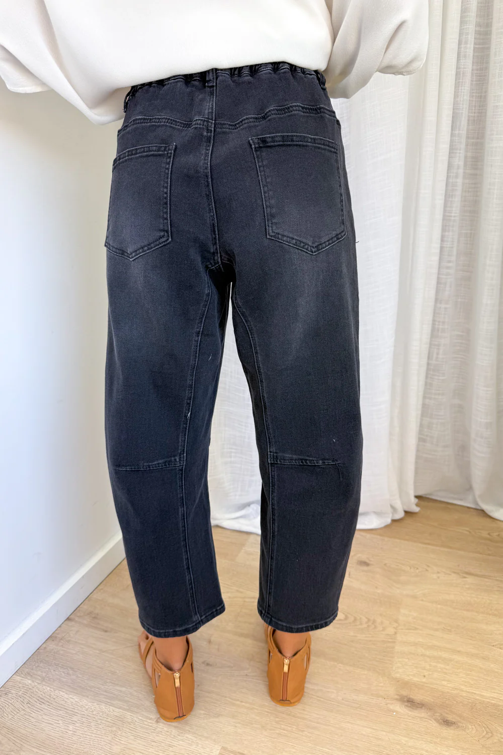 Camilla Crop Barrel Leg Jeans - Black Denim - Image 7