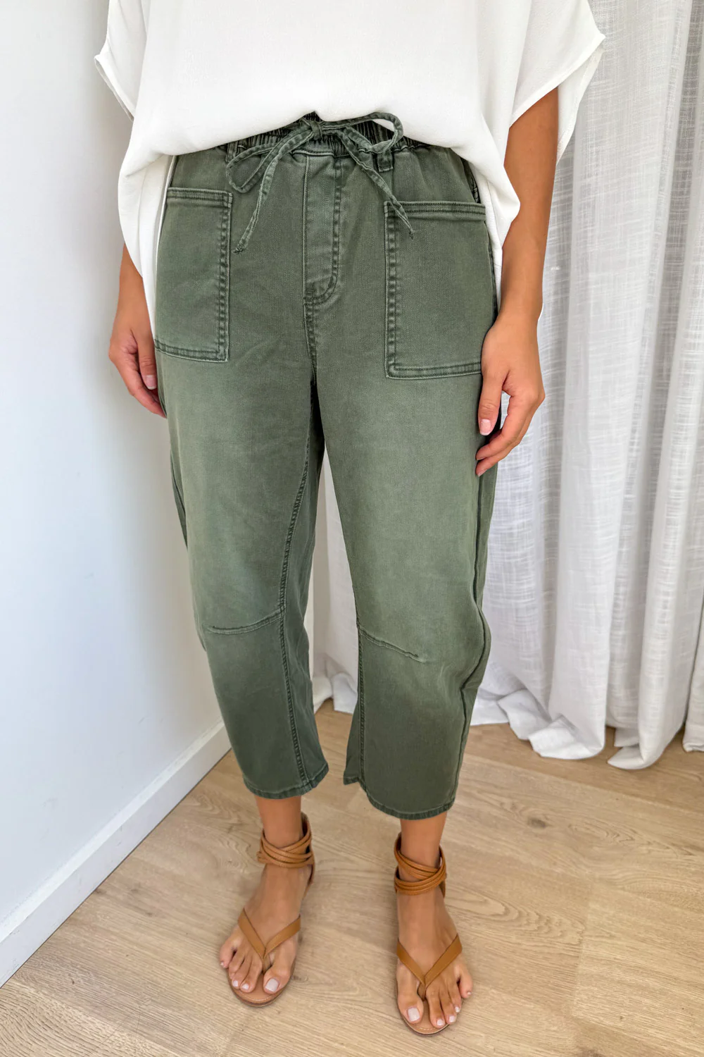 Camilla Crop Barrel Leg Jeans - Khaki Denim - Image 4