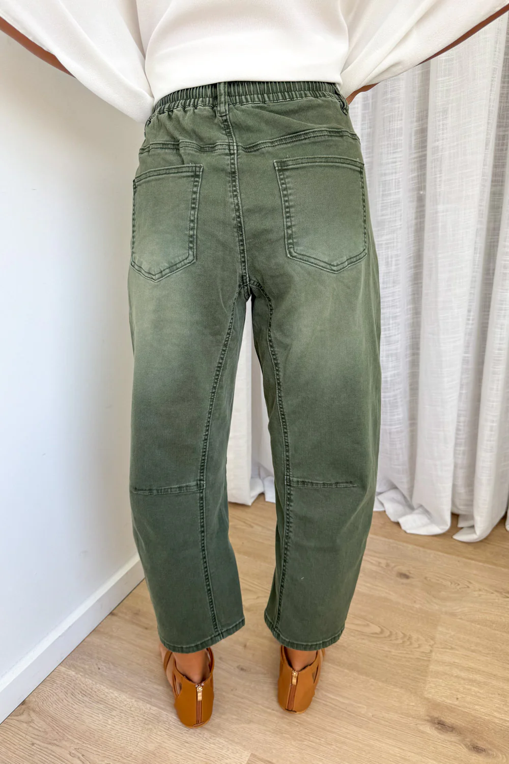Camilla Crop Barrel Leg Jeans - Khaki Denim - Image 6