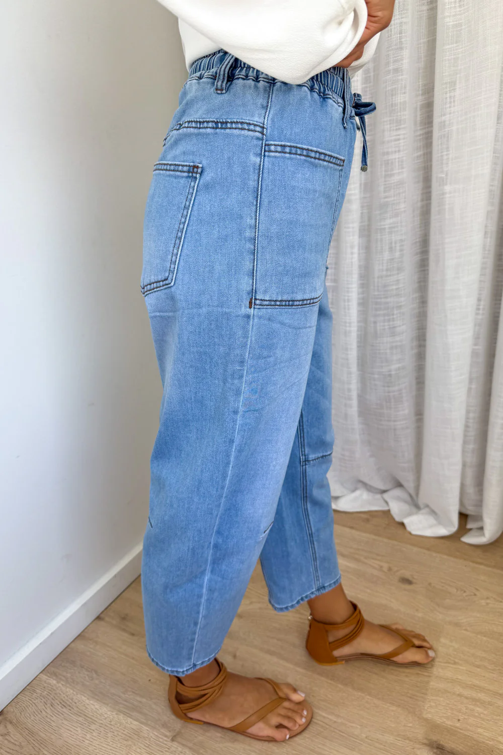Camilla Crop Barrel Leg Jeans - Light Denim - Image 3