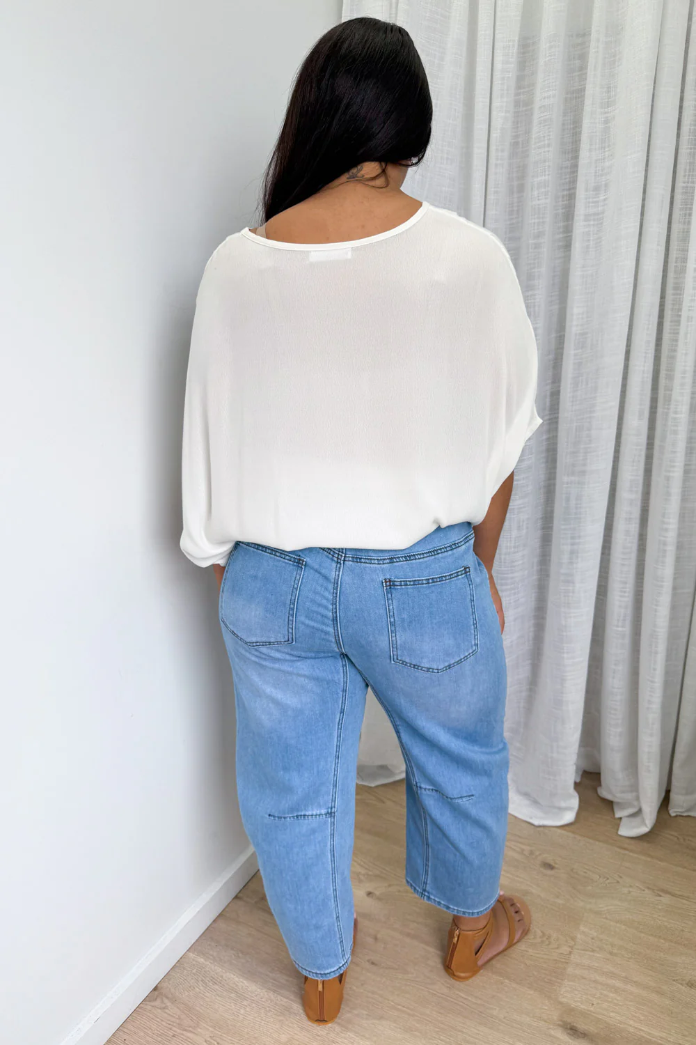 Camilla Crop Barrel Leg Jeans - Light Denim - Image 9