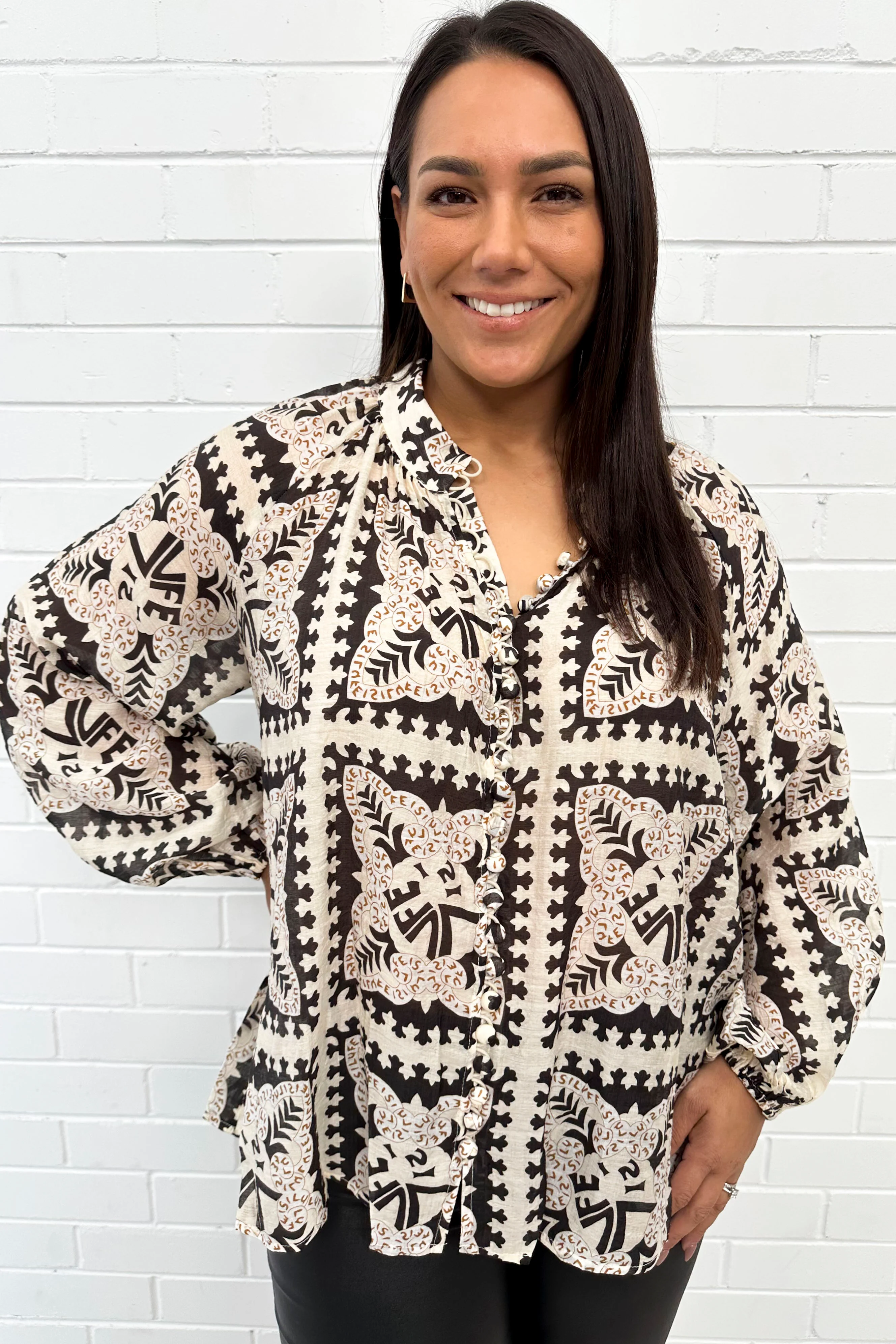Crinkle Estelle Blouse - Black Geometric - Image 11