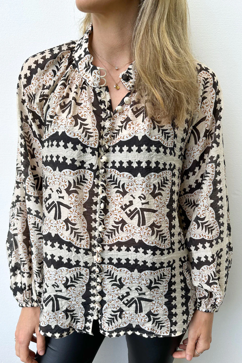 Crinkle Estelle Blouse - Black Geometric - Image 4