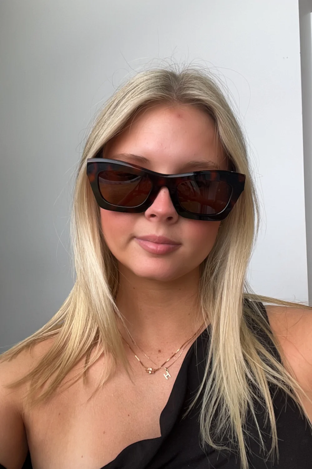 Eilish Sunglasses - Black - Image 4