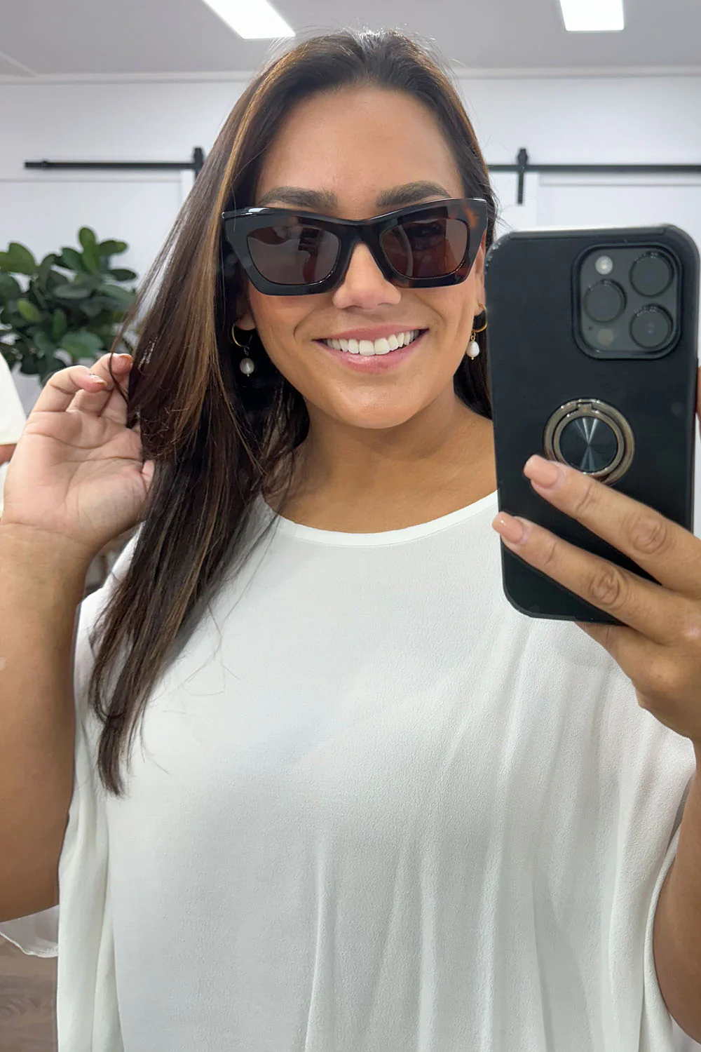 Eilish Sunglasses - Black - Image 5