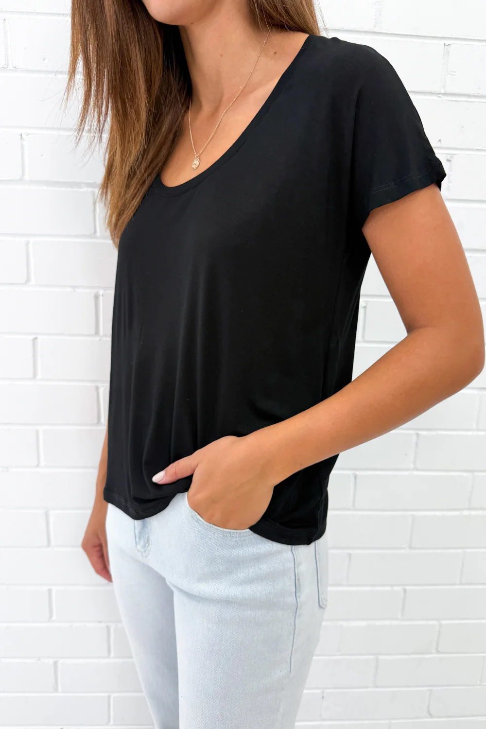 The Everyday Scoop Tee - Black - Image 4