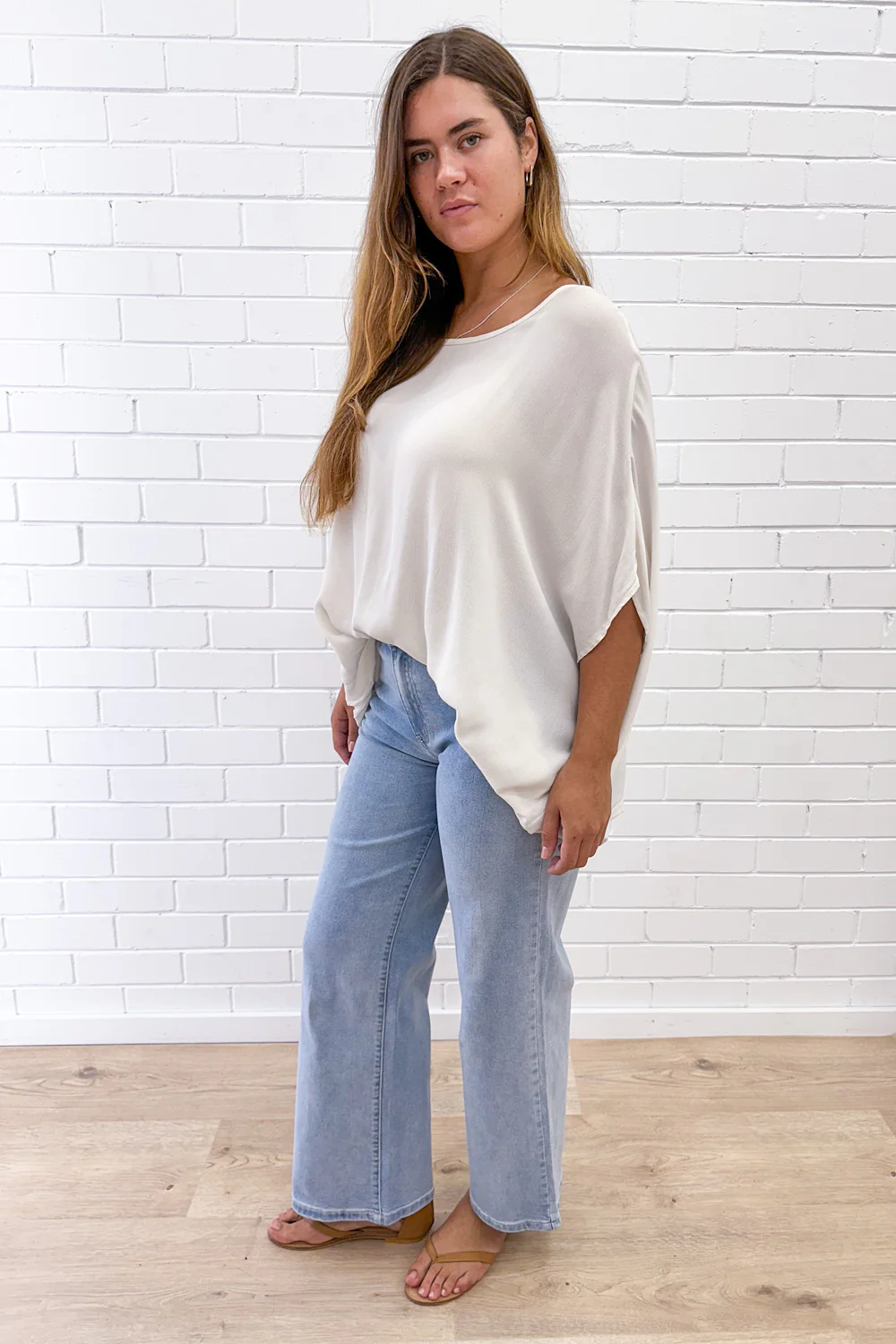 Harley Mid Rise Wide Leg Jeans - Light Denim - Image 9