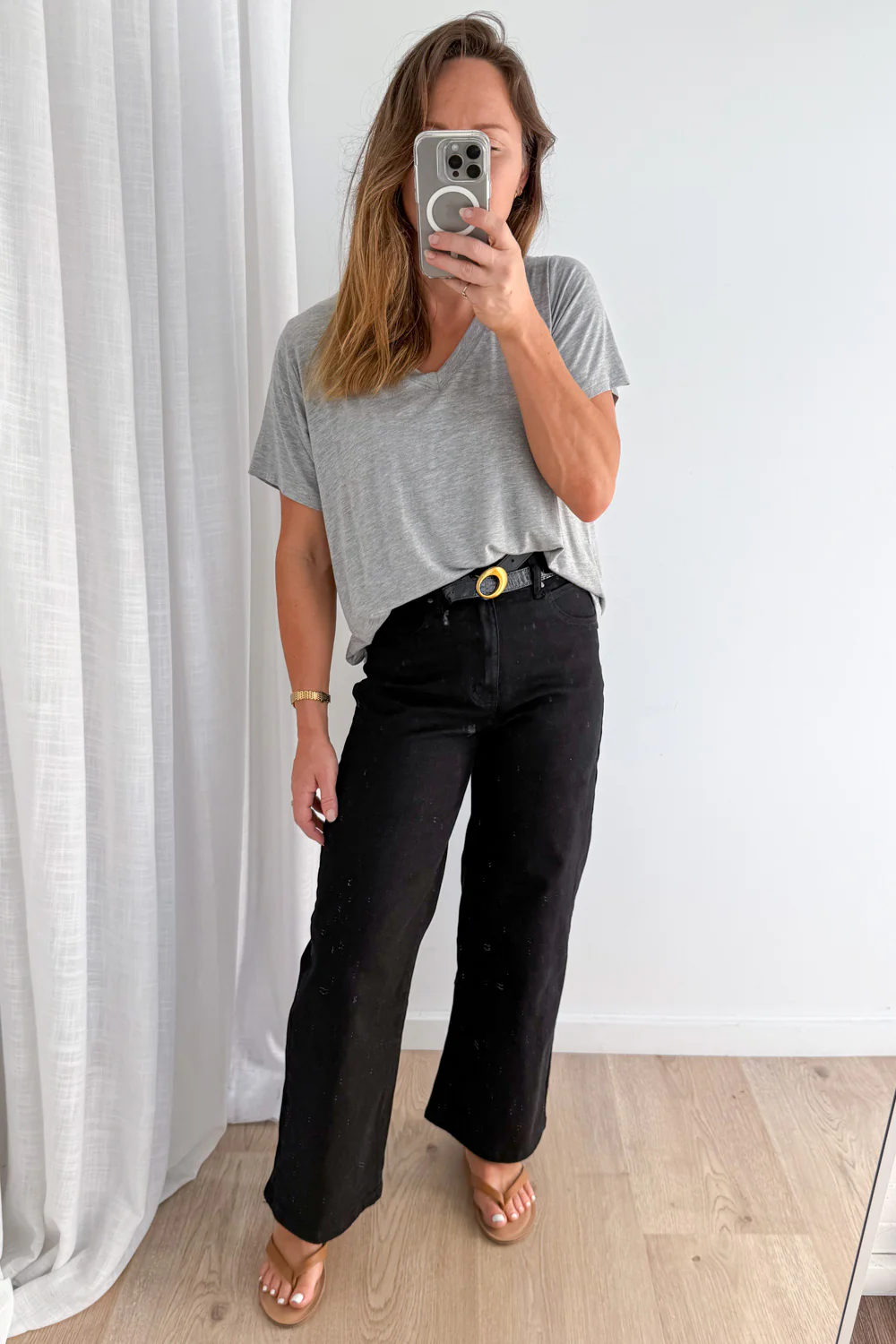 Harley Mid Rise Wide Leg Jeans Petite - Black - Image 4