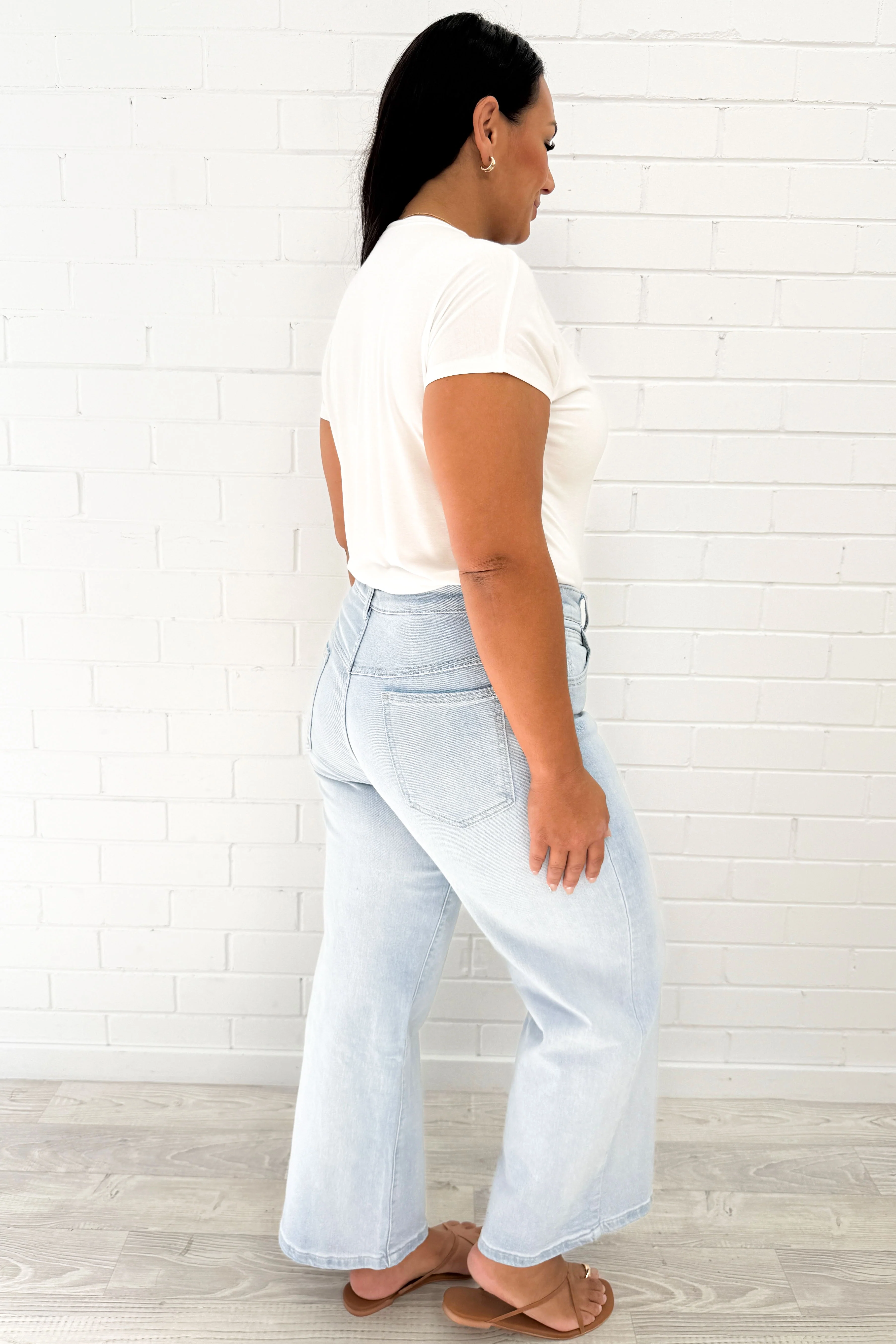 Harley Mid Rise Wide Leg Petite - Light Denim - Image 9