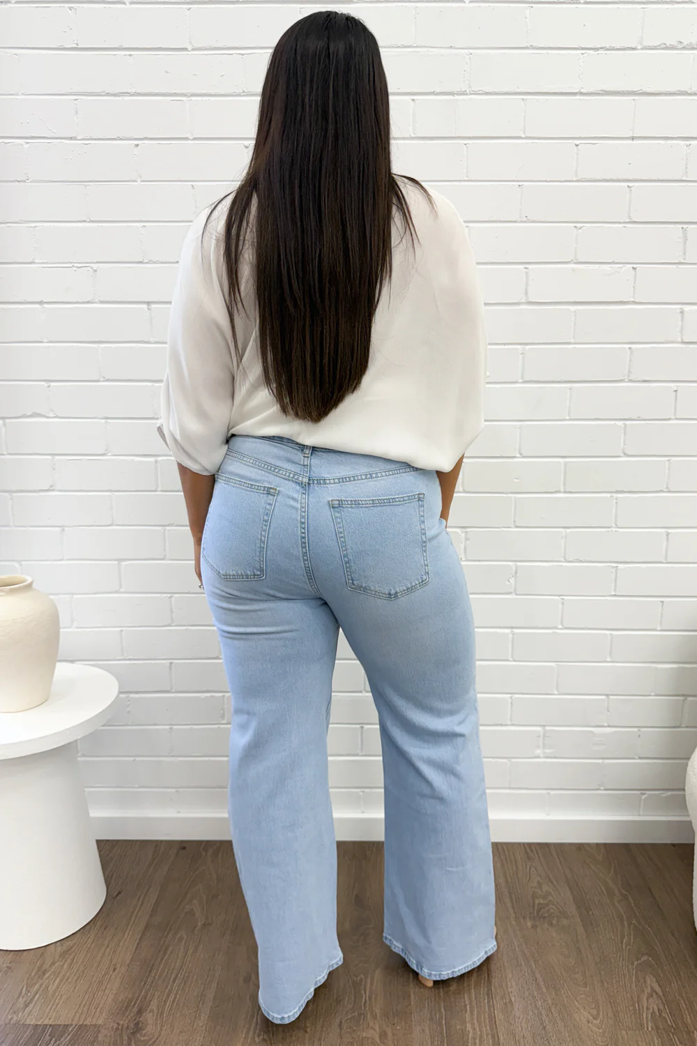 Izzy Straight Leg Jeans - Light Denim - Image 10