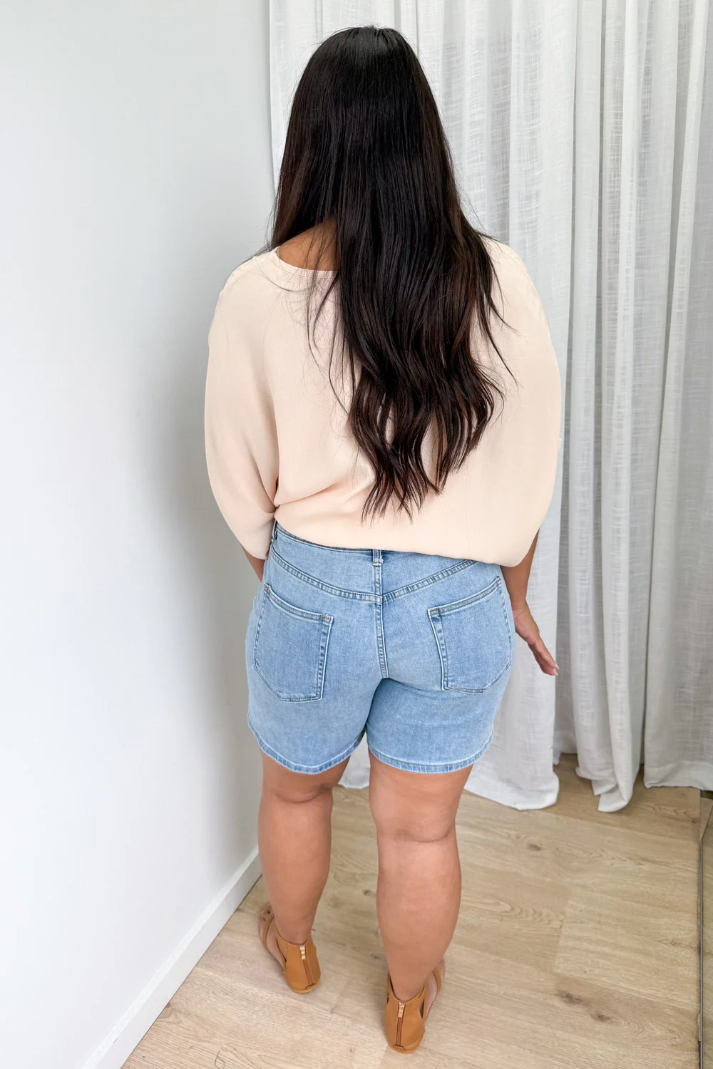Jet Shorts - Light Denim - Image 11