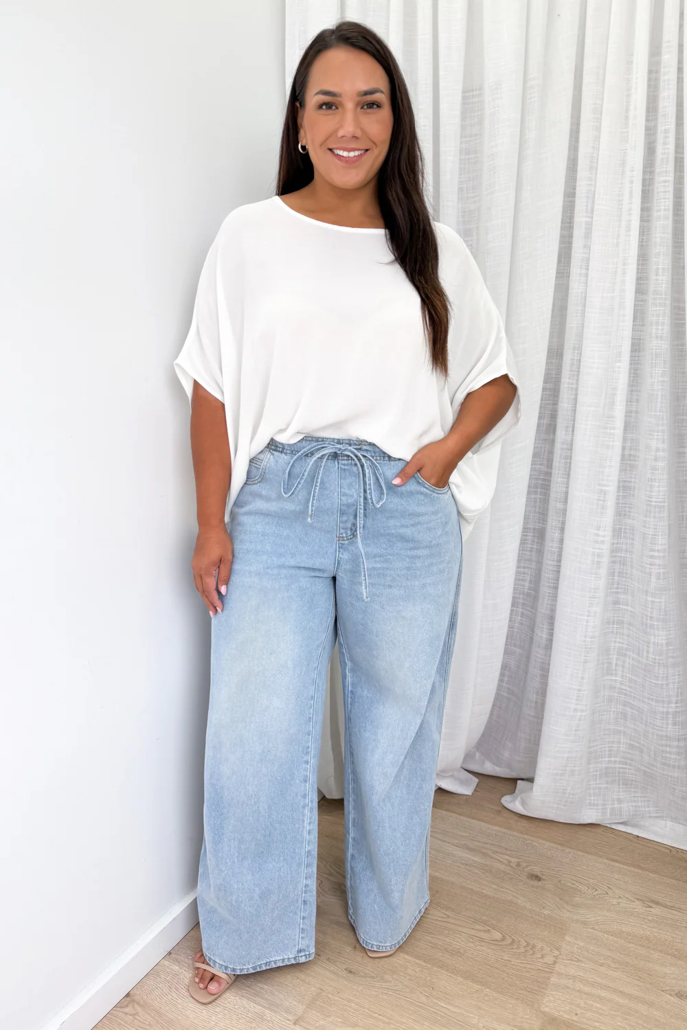 Kai High Rise Wide Leg Jeans - Light Denim - Image 10