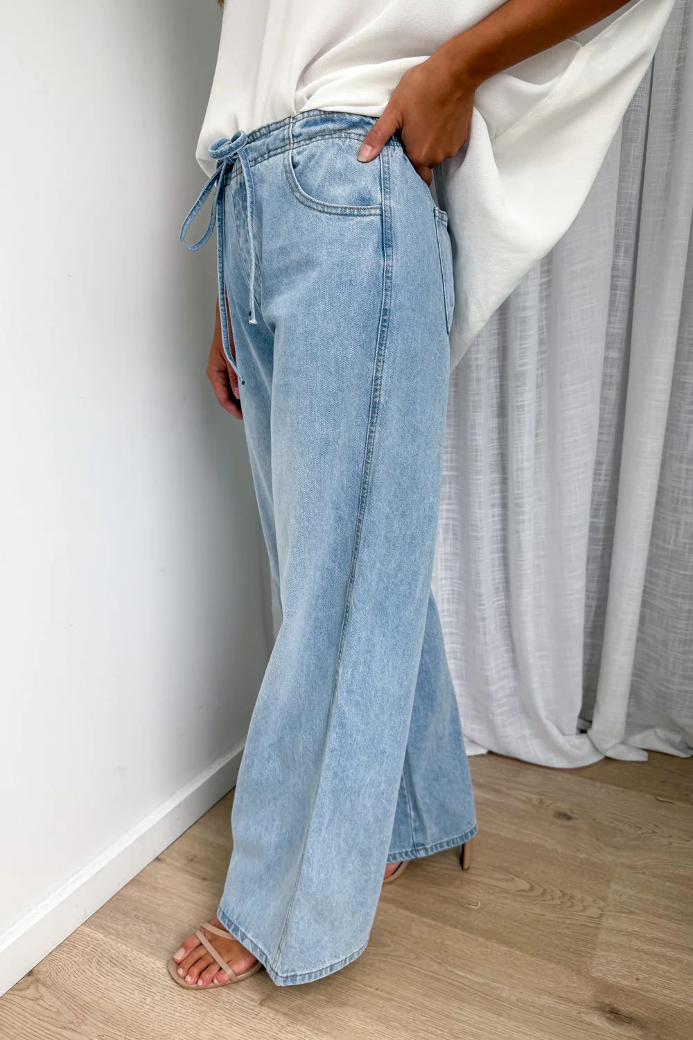 Kai High Rise Wide Leg Jeans - Light Denim - Image 7
