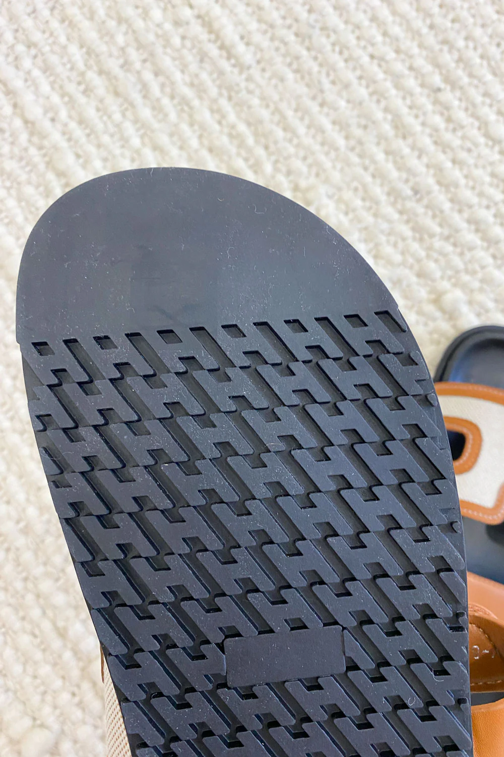 Kendra Slides - Image 7