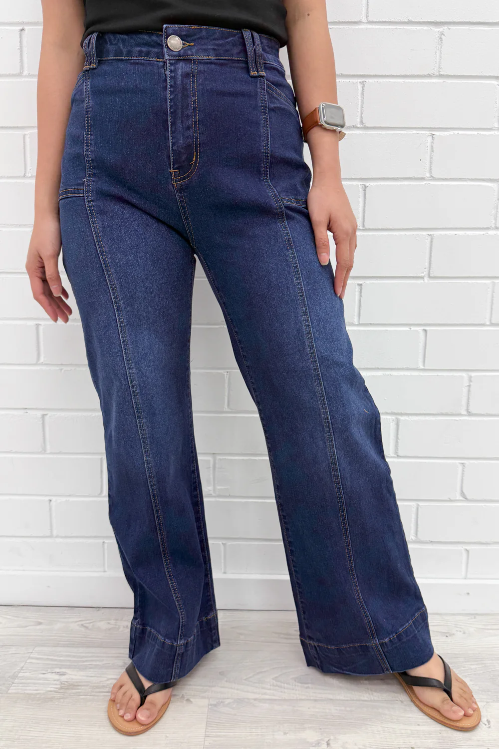 Leorene Wide Leg Petite Jeans - Image 2