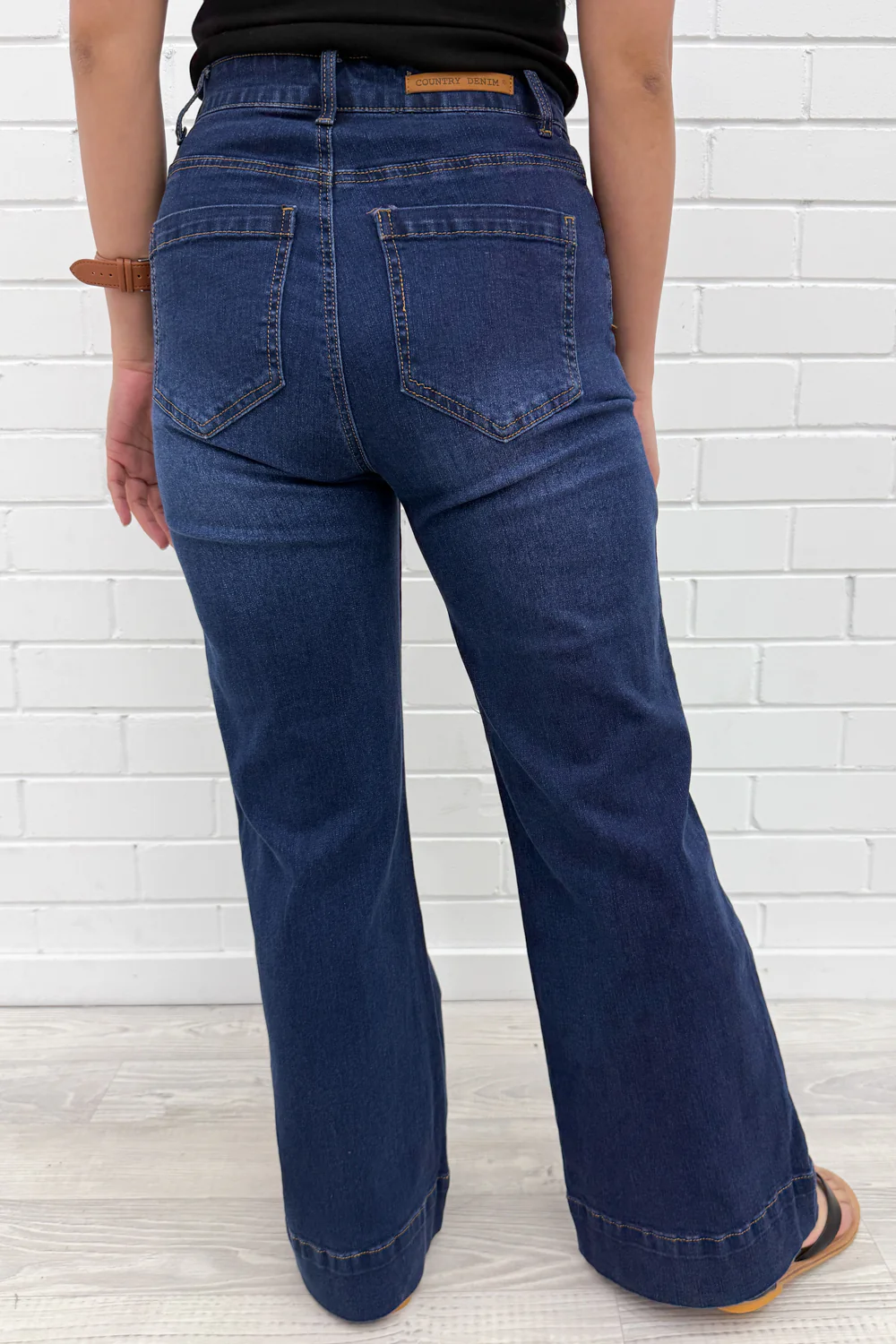 Leorene Wide Leg Petite Jeans - Image 5