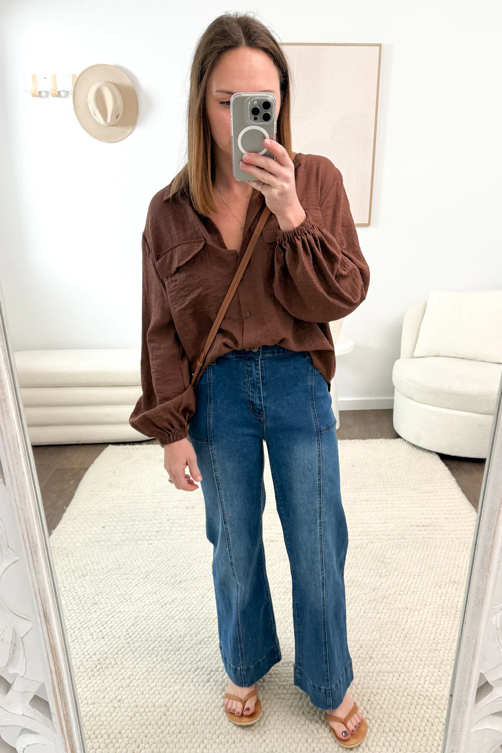 Leorene Wide Leg Petite Jeans - Mid Denim - Image 2