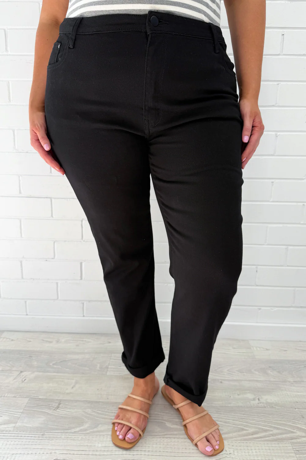 Mum Babe Straight Leg Jeans - Black Denim - Image 9