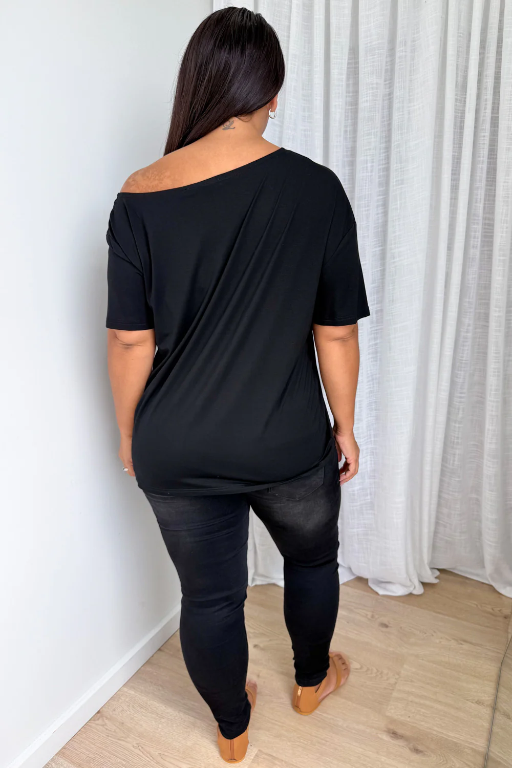 Muse Lounge Top - Black - Image 15