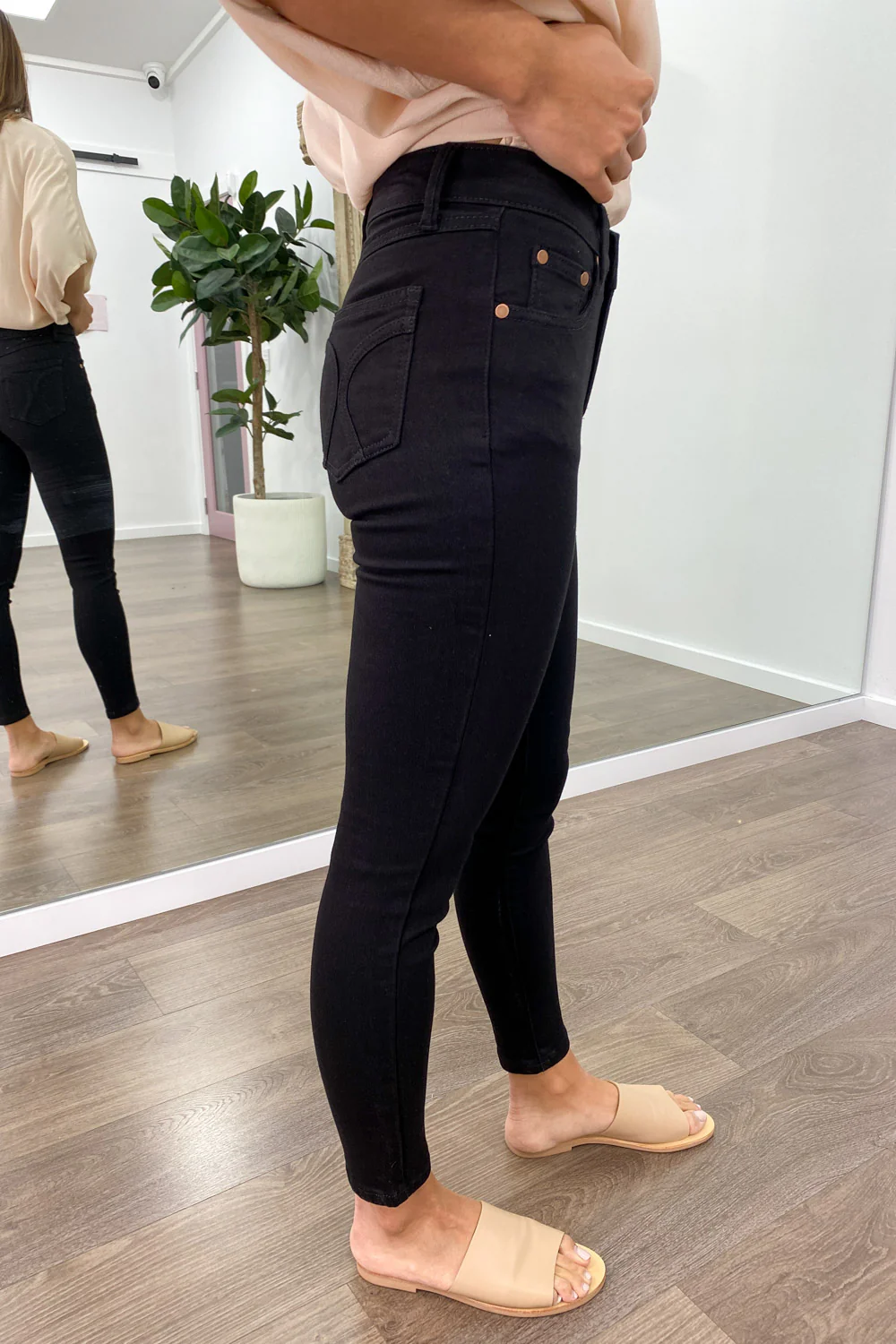 Our Favourite Skinny Jeans Ever Petite - Black - Image 4
