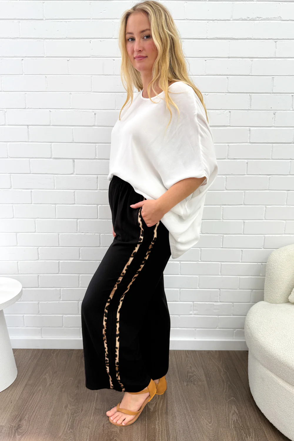 Page Pants Petite - Image 16