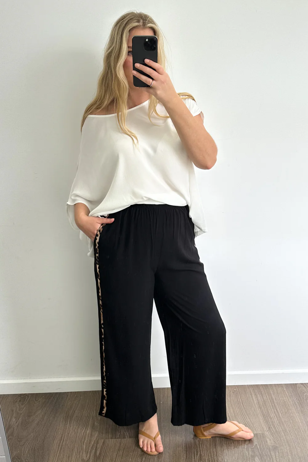 Page Pants Petite - Image 18