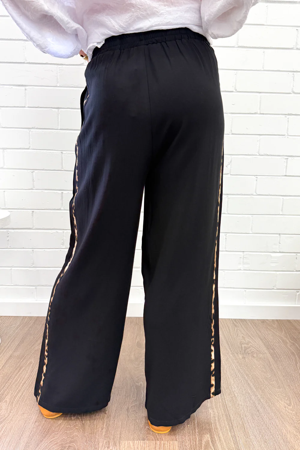 Page Pants Petite - Image 9