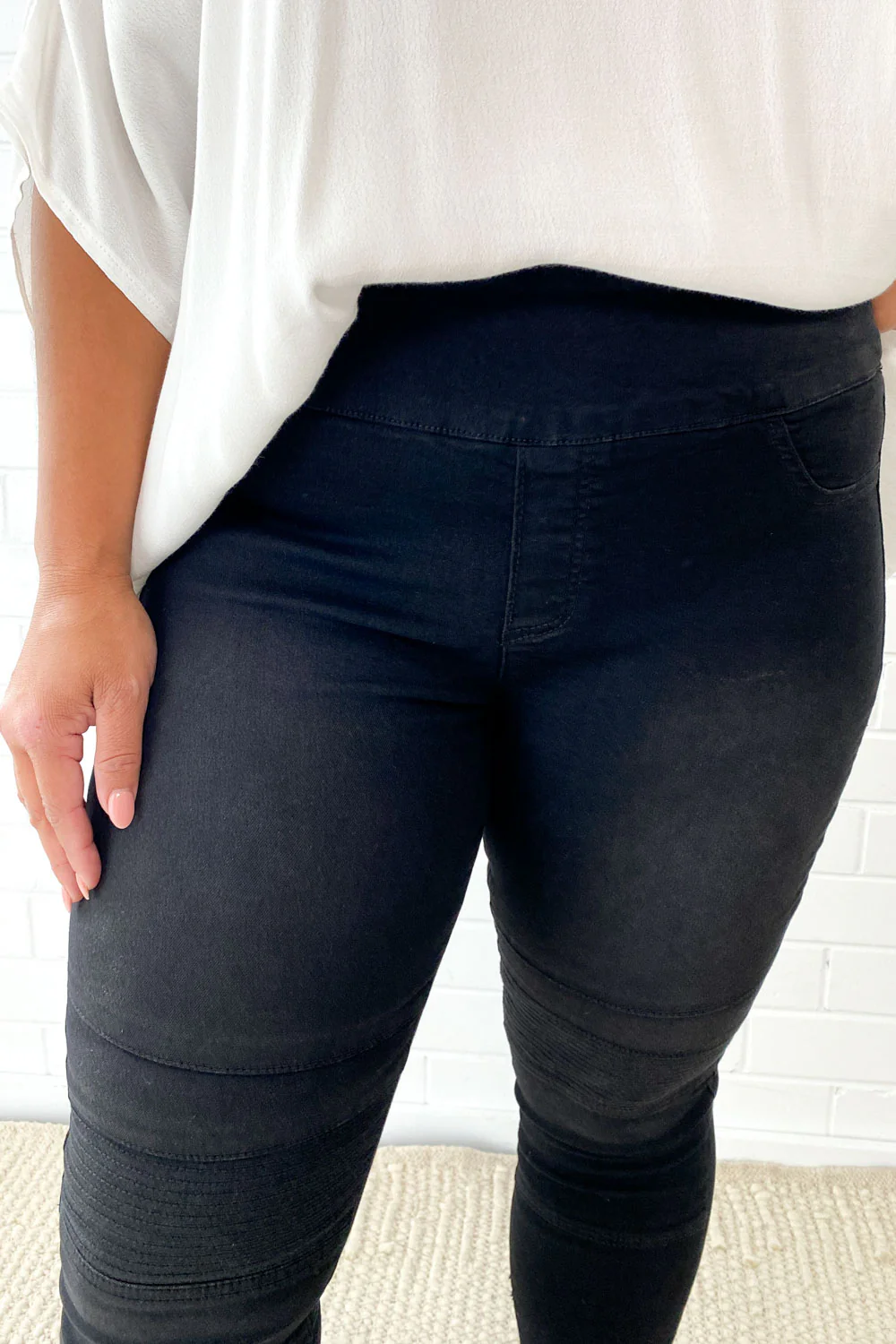 Panel Skinny Jeans Petite - Black - Image 16