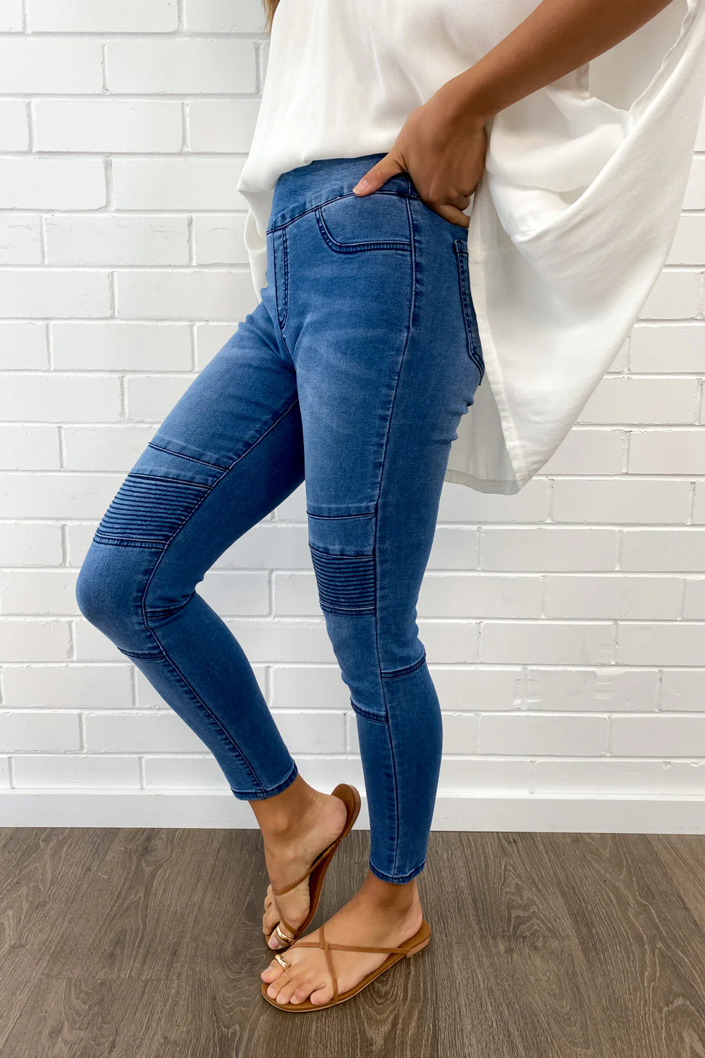 Panel Skinny Jeans Petite - Mid Denim - Image 16
