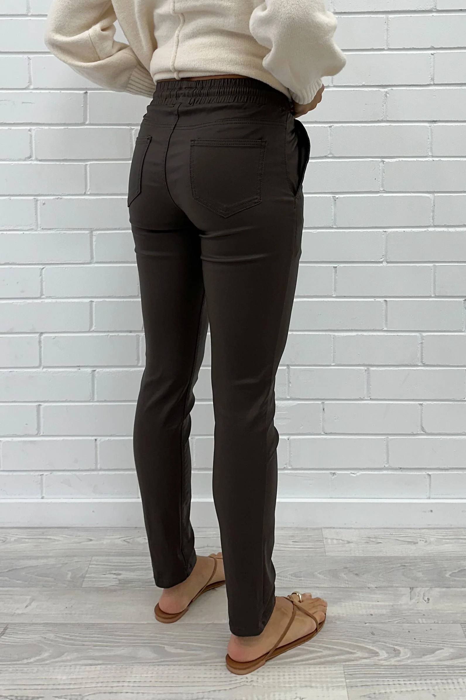 Pippa Wet Look Jogger - Image 10