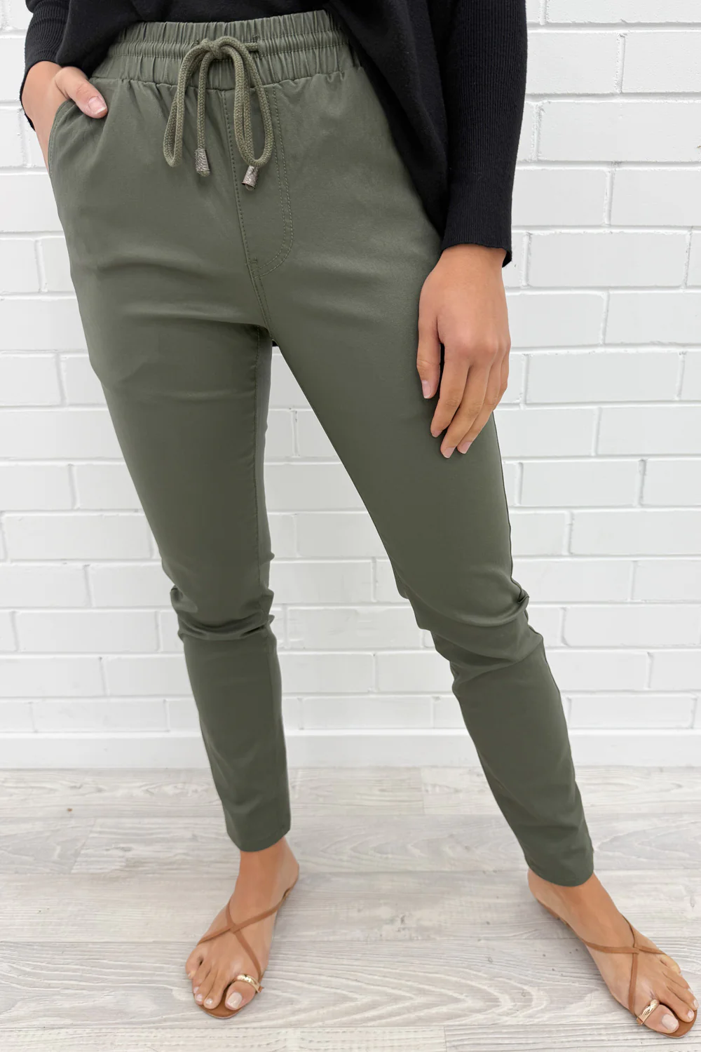 Pippa Wet Look Jogger - Image 3