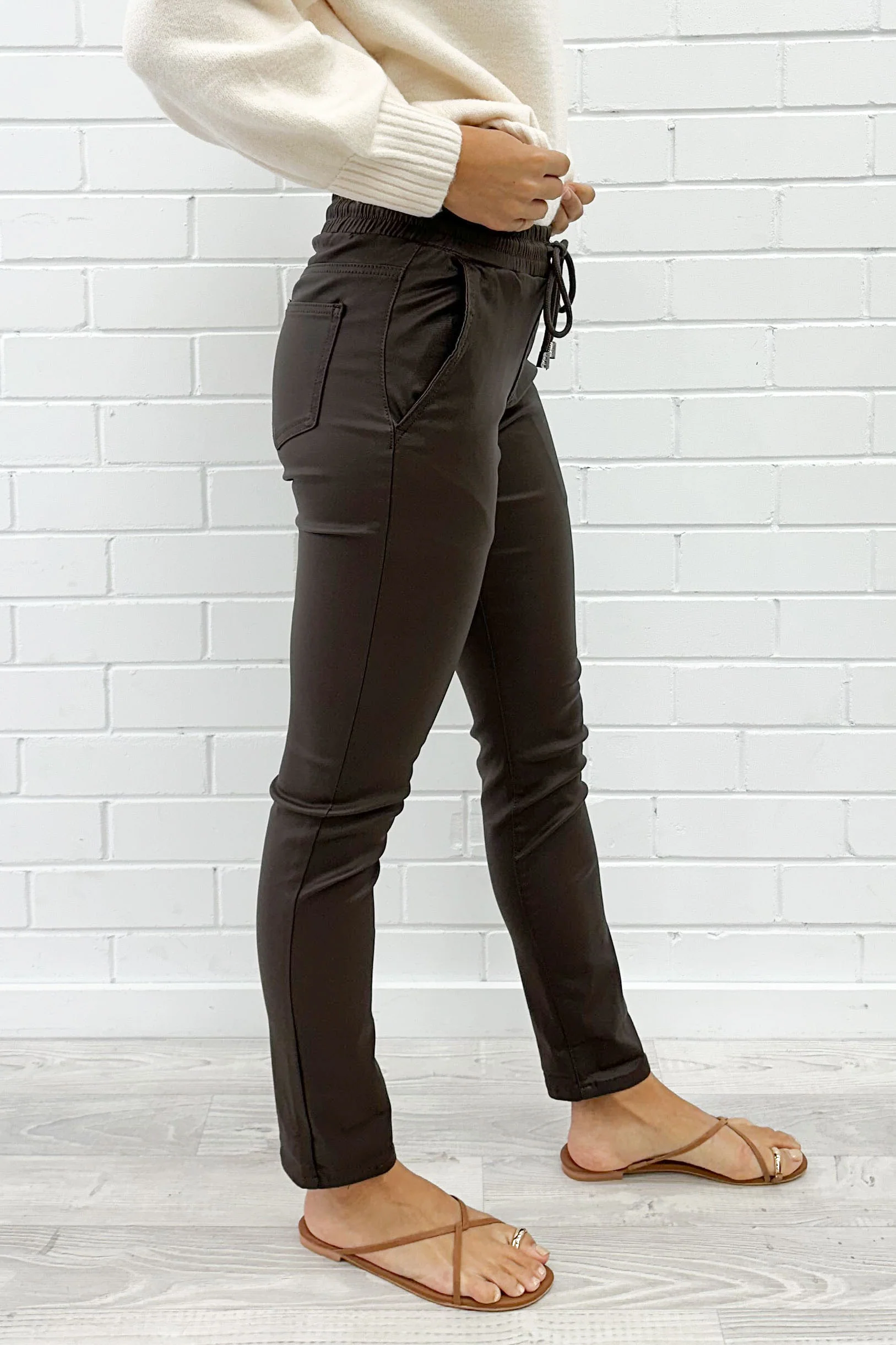 Pippa Wet Look Jogger - Image 9