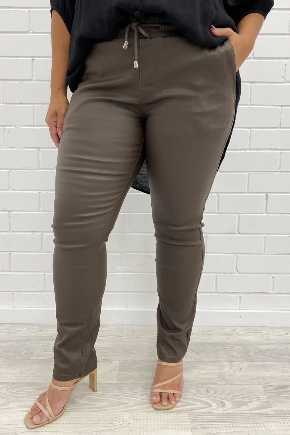 Pippa Wet Look Jogger - Chocolate - Image 8