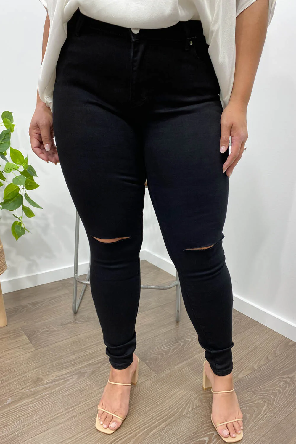 Ryder Skinny Ripped Jeans - Black Denim - Image 7