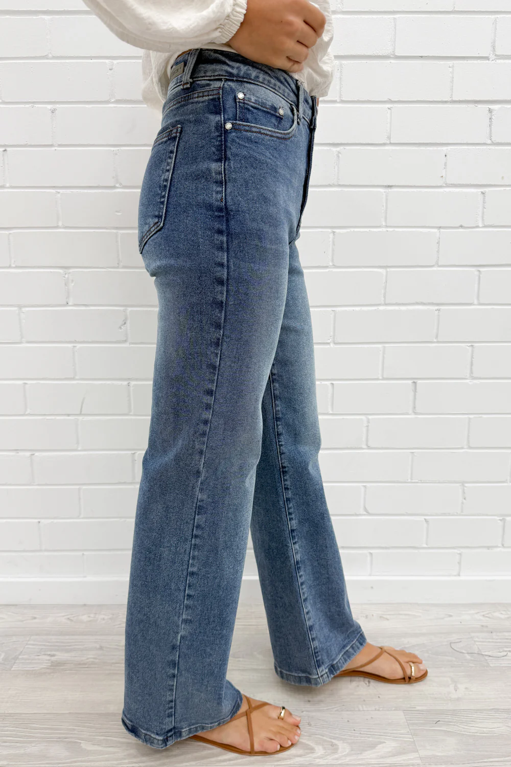 Sloane Straight Leg Jeans - Mid Denim - Image 3