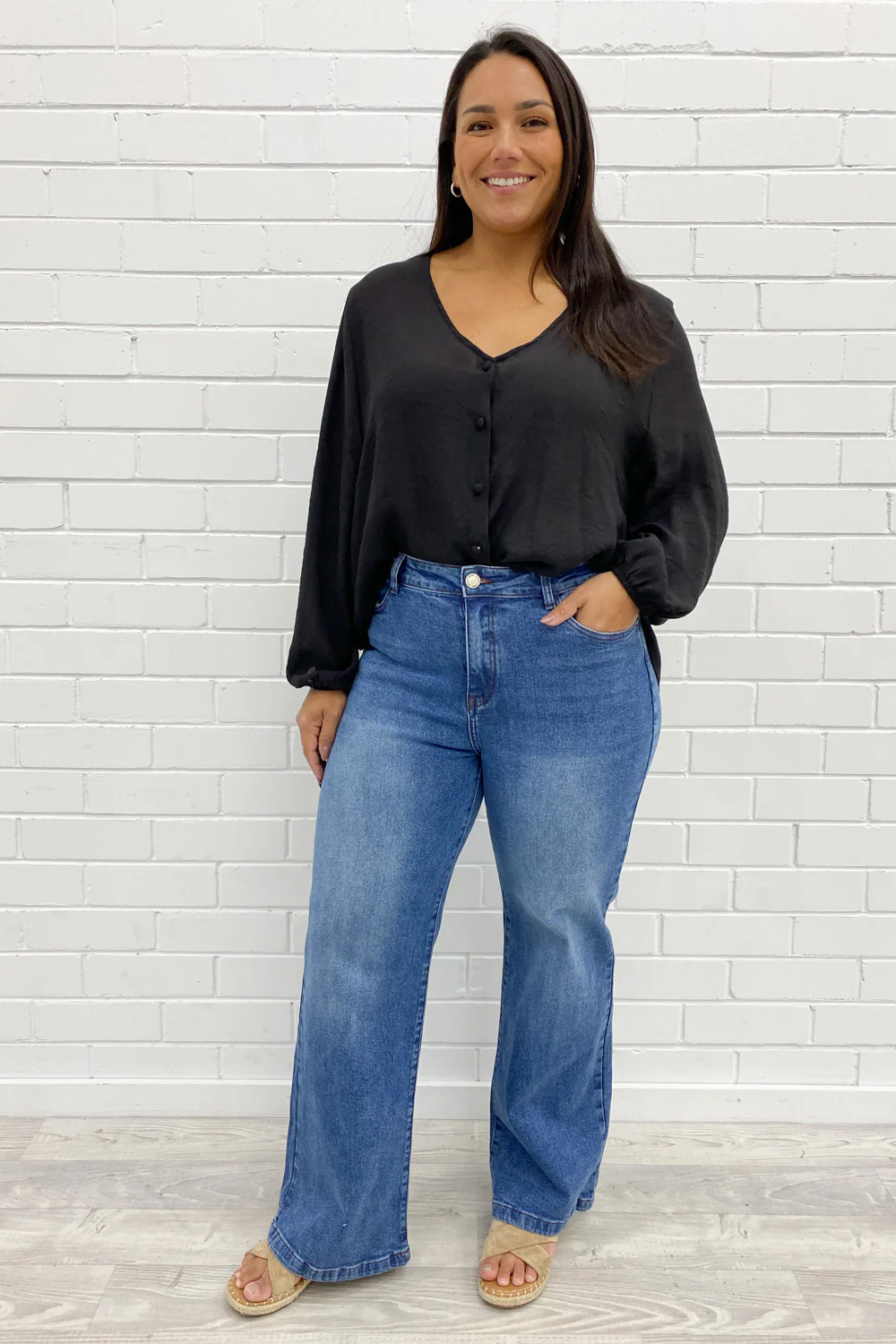 Sloane Straight Leg Jeans - Mid Denim - Image 11