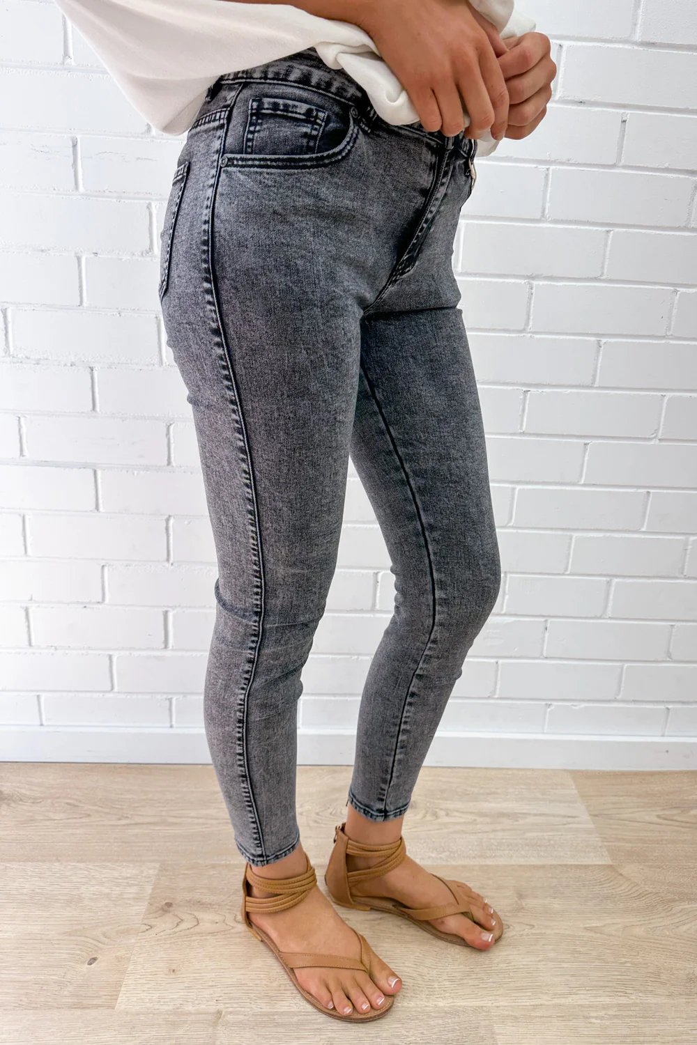 Stonewash Skinny Jeans - Blackwash - Image 15