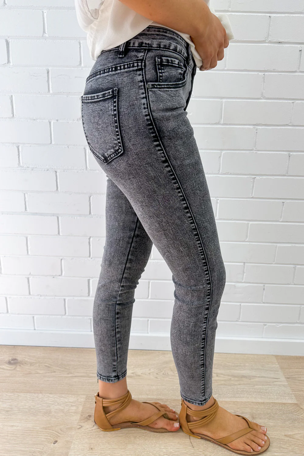 Stonewash Skinny Jeans - Blackwash - Image 17