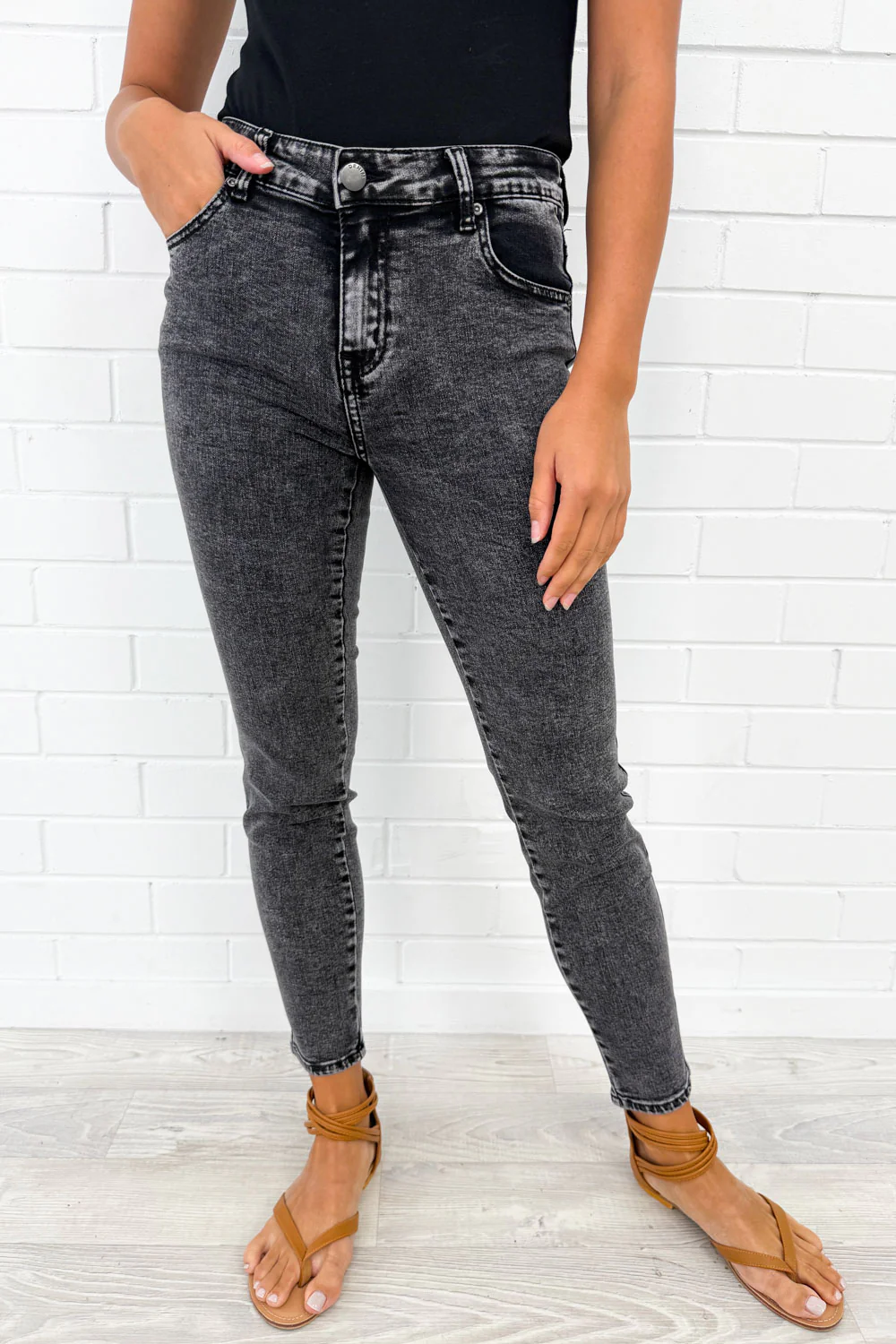 Stonewash Skinny Jeans - Blackwash - Image 4