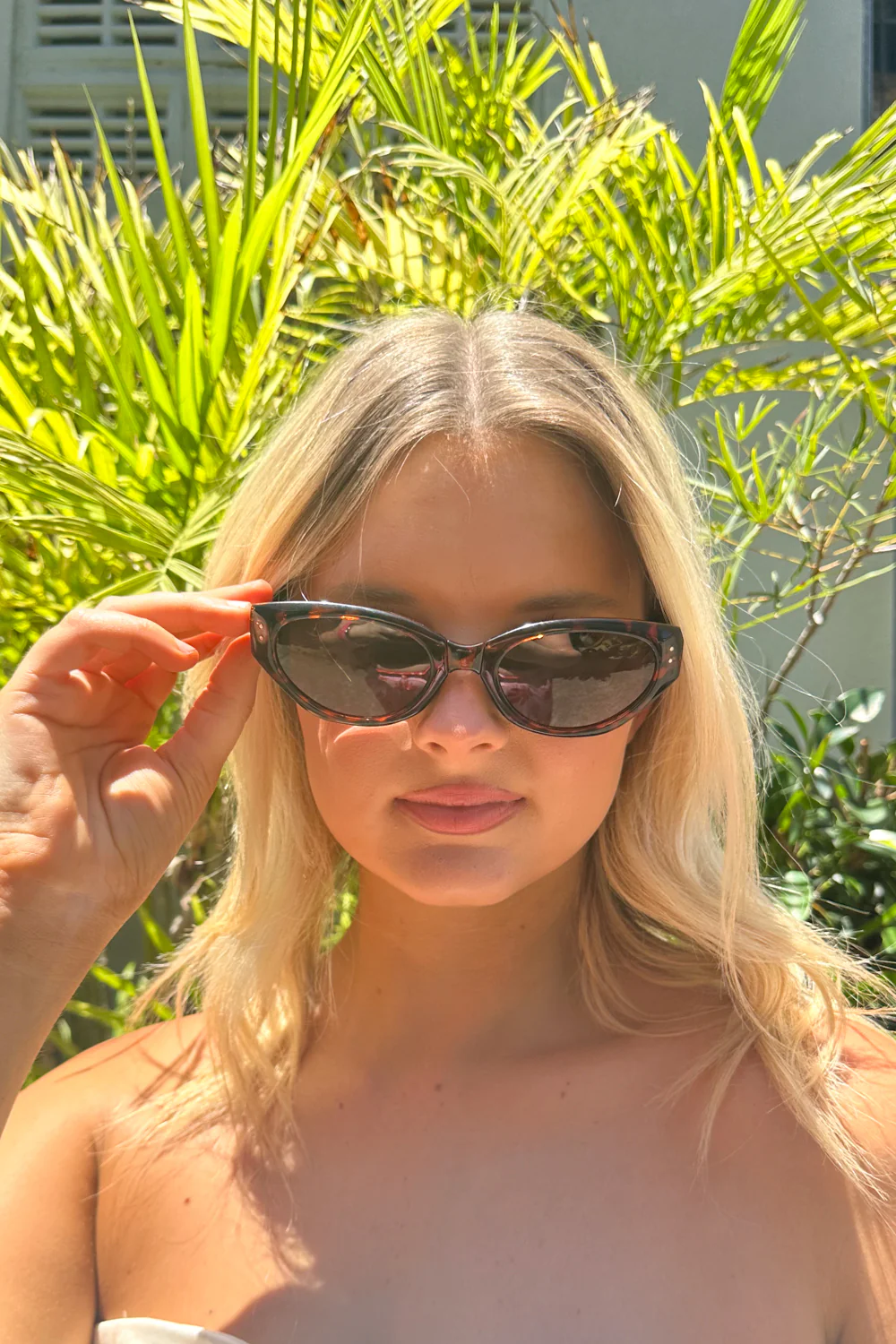The Cateye Foldie Sunglasses - Image 2