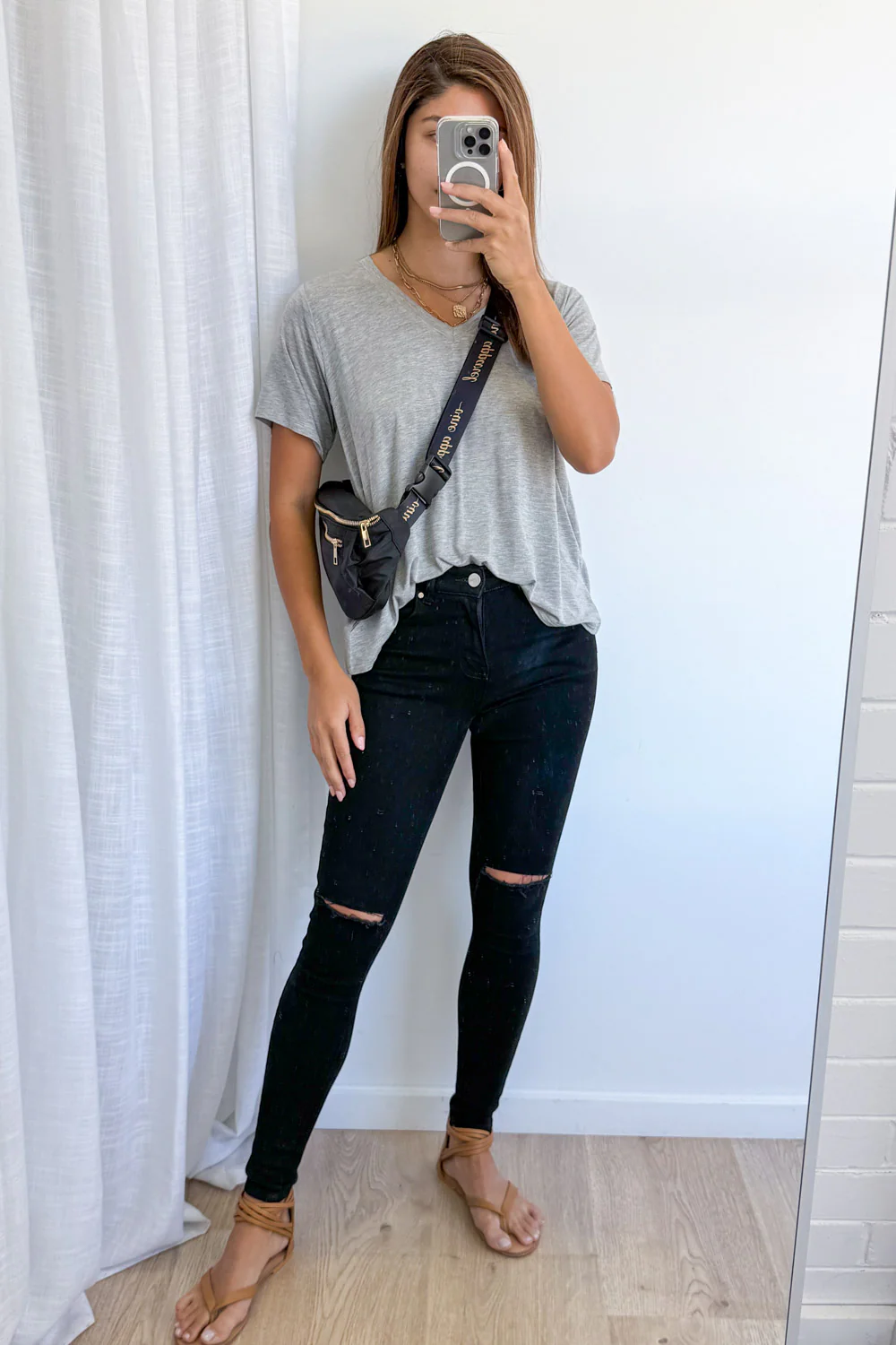 The Essential Belt Bag - Black - Image 7