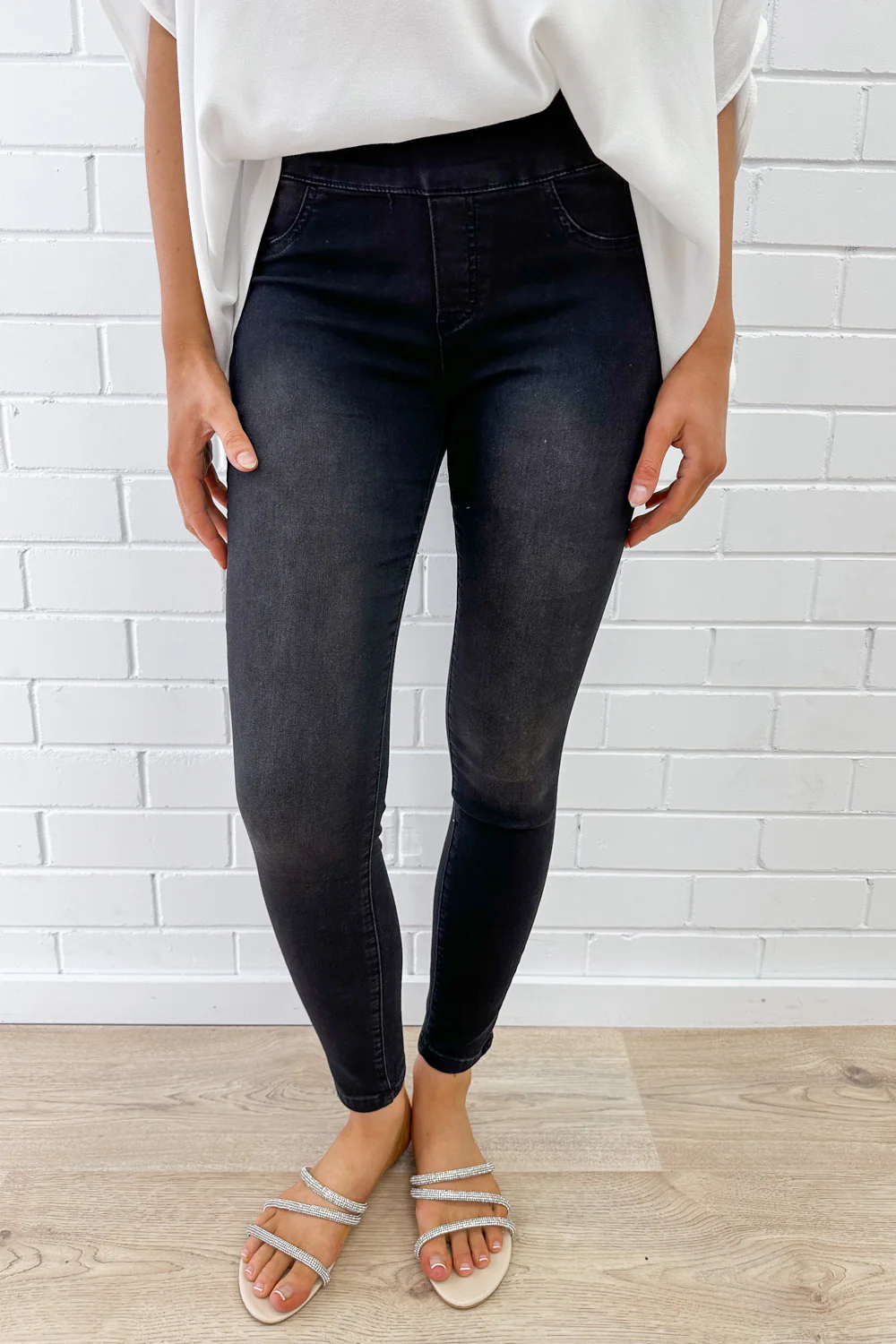 The No-Panel Skinny Jeans - Black Denim - Image 32