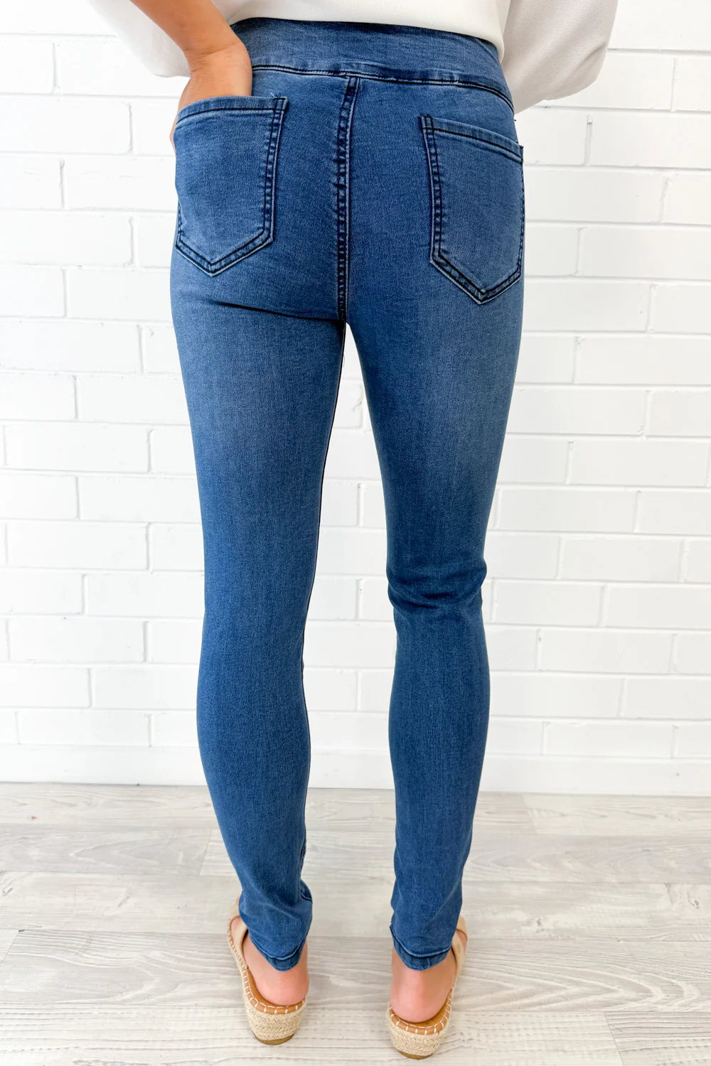 The No-Panel Skinny Jeans - Mid Denim - Image 8