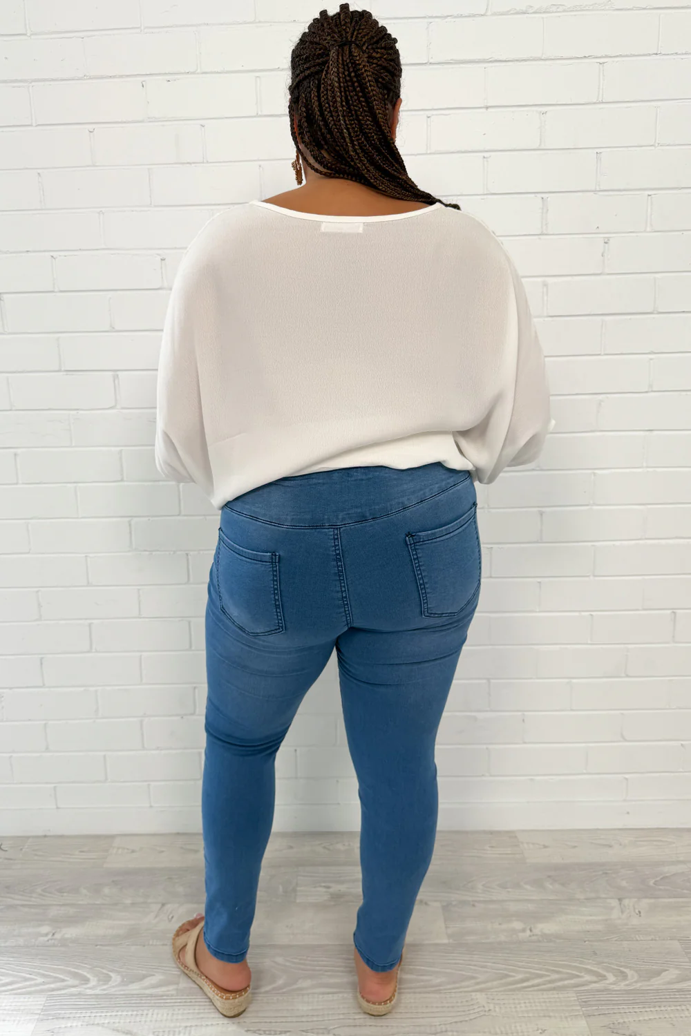 The No-Panel Skinny Jeans Petite - Mid Denim - Image 10