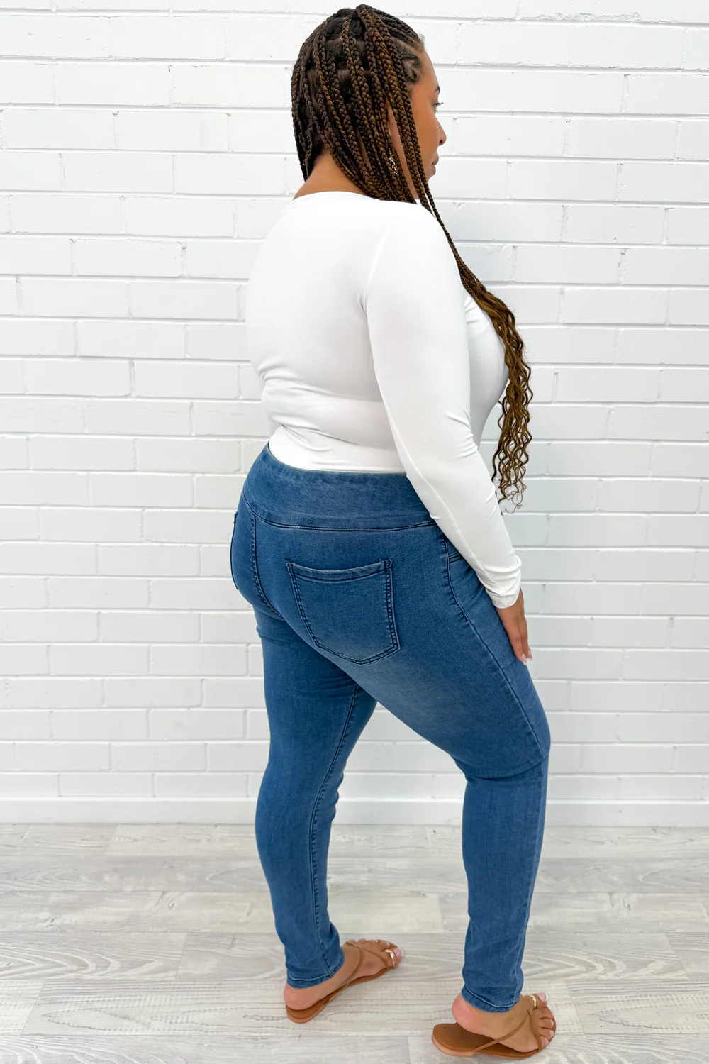 The No-Panel Skinny Jeans Petite - Mid Denim - Image 15