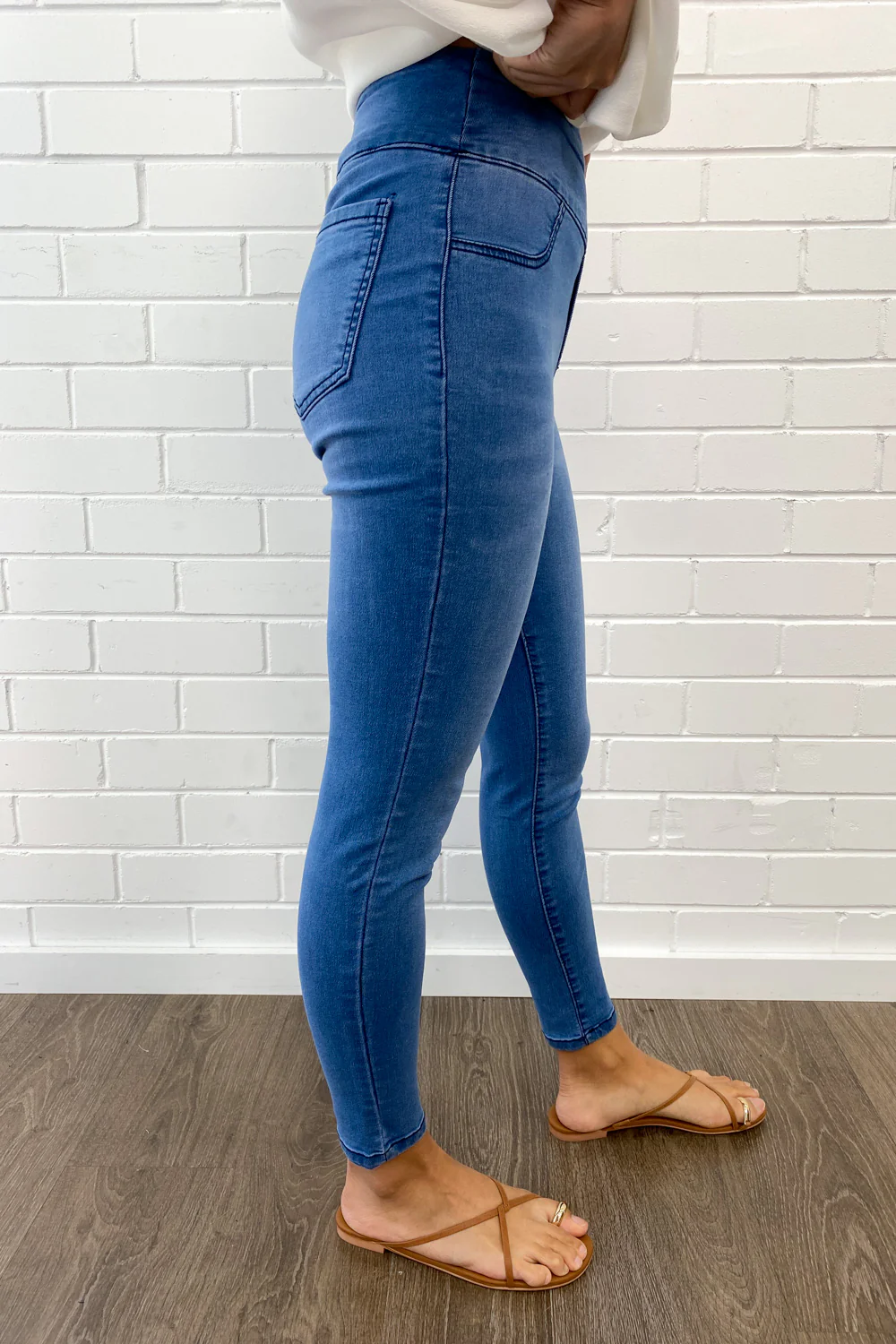The No-Panel Skinny Jeans Petite - Mid Denim - Image 5
